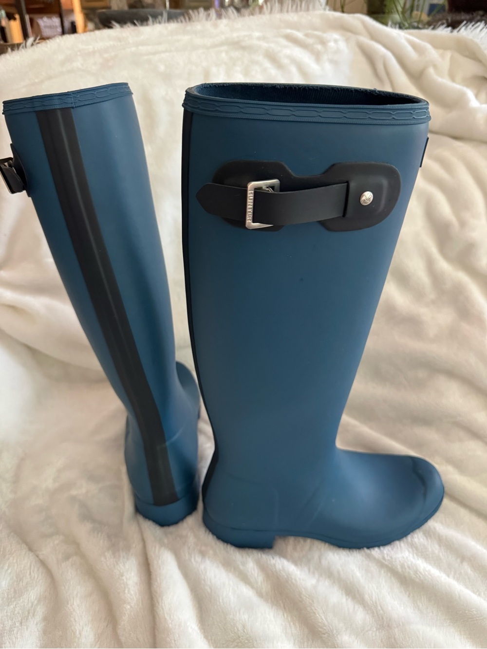 NWOT! Hunter Tall Tour Boots, travel packable and foldable - blue size 8